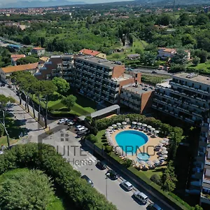 Marilia Pool Side - Group Livourne