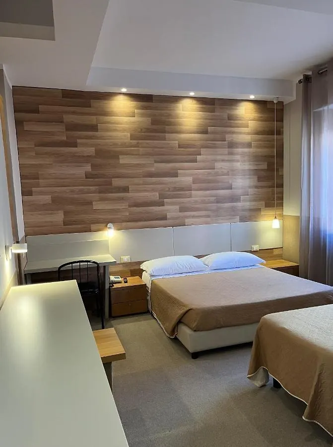 Hotel Europa Parking Livorno 3*,  Italia